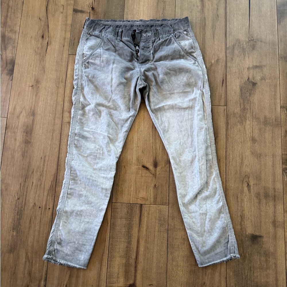 NSF Brand Gray Ombré Straight Leg Chino. Women’s 26W. Raw hem, length in pic.